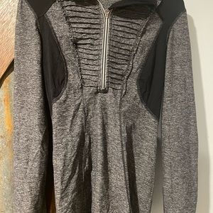 Women’s Vintage Lululemon 1/2 zip jacket!